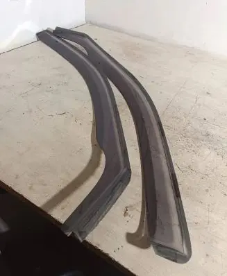 Rover 75 Front door wind deflector 