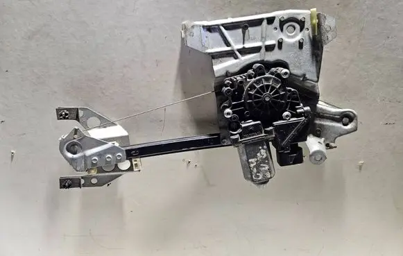 Audi A4 S4 B5 8D Rear door window regulator with motor 8D0839399A 114188113 0536001402