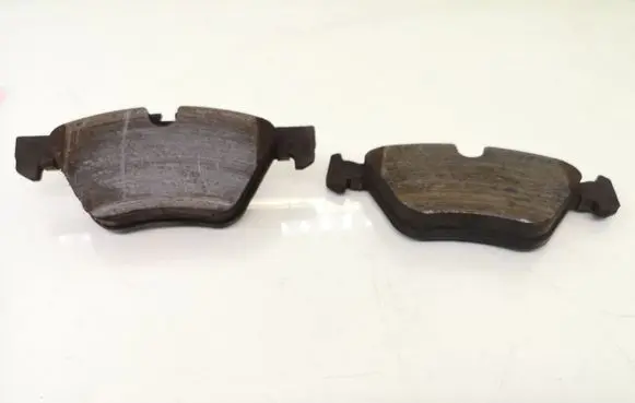 BMW 5 E60 E61 Brake pads (front) 
