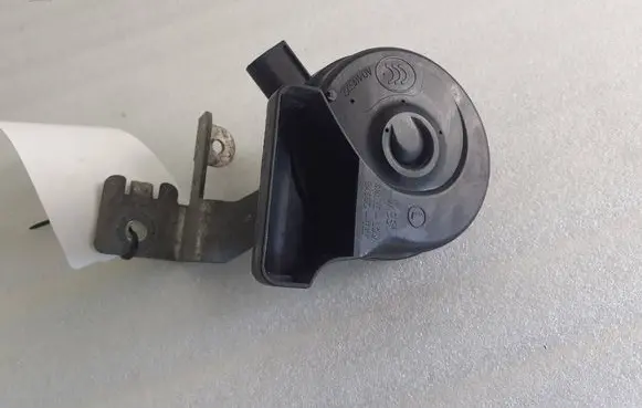 Volkswagen Sharan Horn signal 7N0951182C A046522