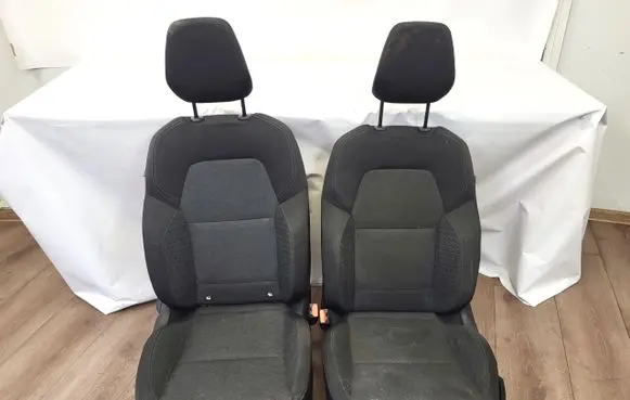Renault Clio V Seat set 