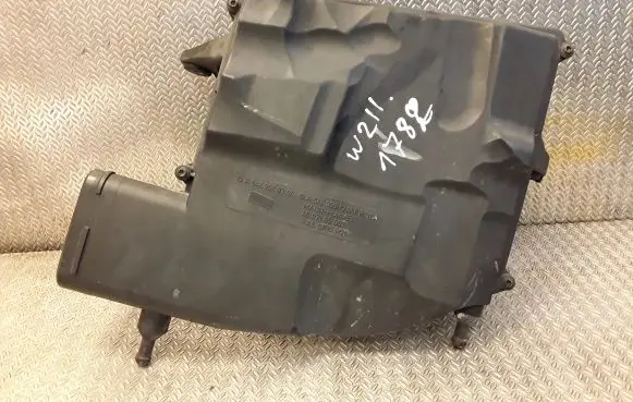Mercedes-Benz E W211 Air filter box 6420940304 A6420940304