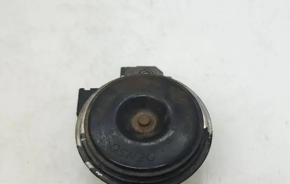 Isuzu D-Max Horn signal 8972370470 K2722006151 E13000026