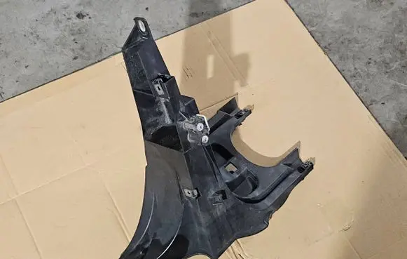 BMW X6 E71 Fender mounting bracket 7157984 10583410