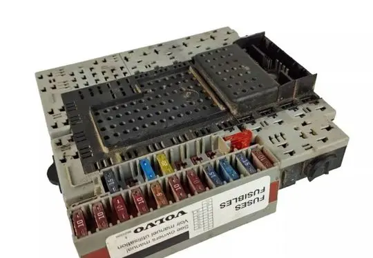 Volvo XC70 Fuse box set 8645411