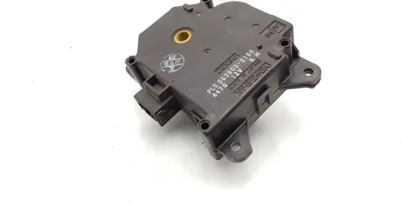 Toyota RAV 4 (XA30) Air flap motor/actuator 0638000180 4470