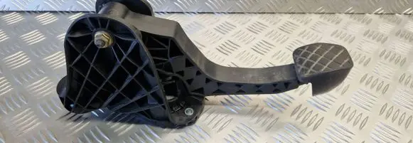 Volkswagen Jetta V Clutch pedal 1K0721796E 1K1721059
