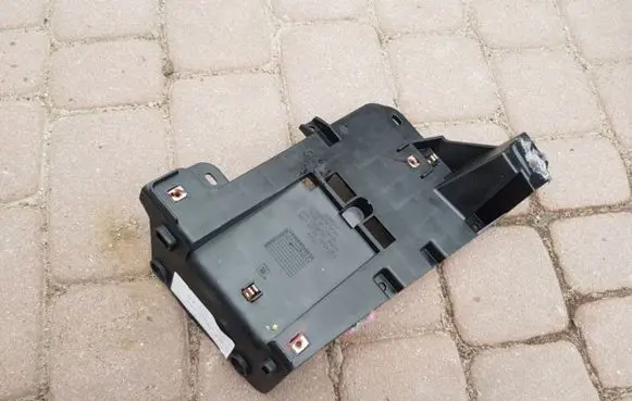 Opel Insignia A Other engine bay part 22861248