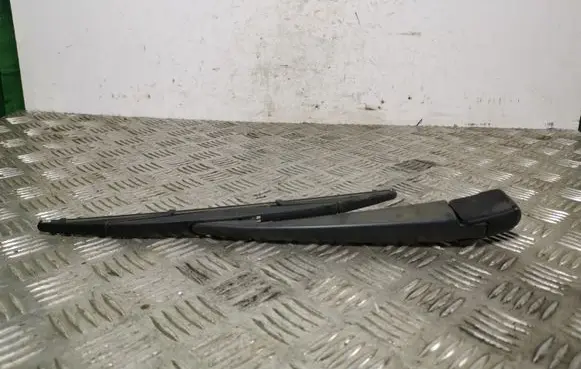 Mitsubishi Outlander Rear wiper blade arm