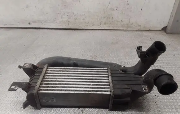 Opel Astra H Intercooler radiator 13128926
