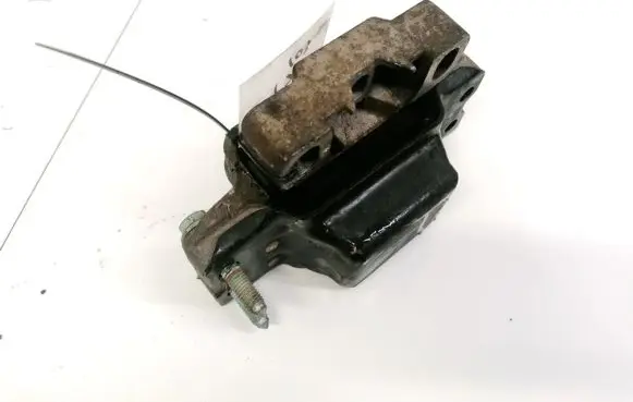 Skoda Octavia Mk2 (1Z) Engine mount bracket 1K0199555