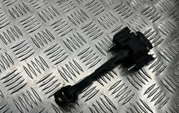 Volvo V50 Front door check strap stopper 31217750 C8P5D