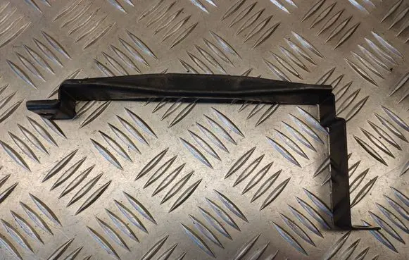 Battery bracket