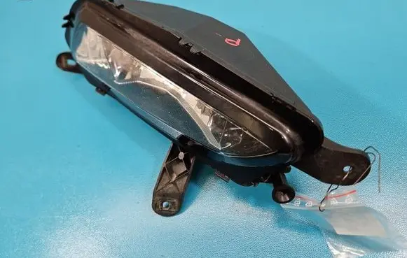 Opel Astra K Front fog light 662588537 IMPRK1568770