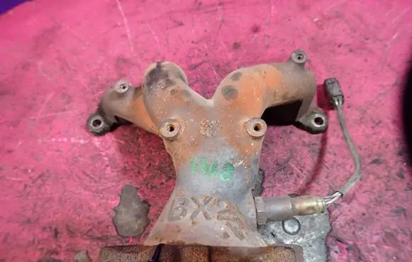 Nissan Note (E11) Exhaust manifold