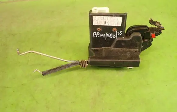 KIA Sportage Front door lock