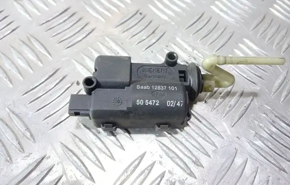 Fuel tank cap lock motor