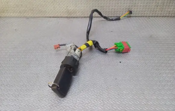 Peugeot 1007 Ignition lock 9652781780