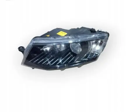 Skoda Octavia Mk3 (5E) Headlight/headlamp 5E1941015B