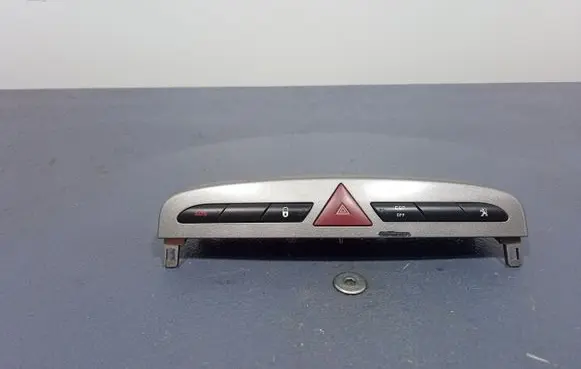 Peugeot 308 Hazard light switch 96759482XT
