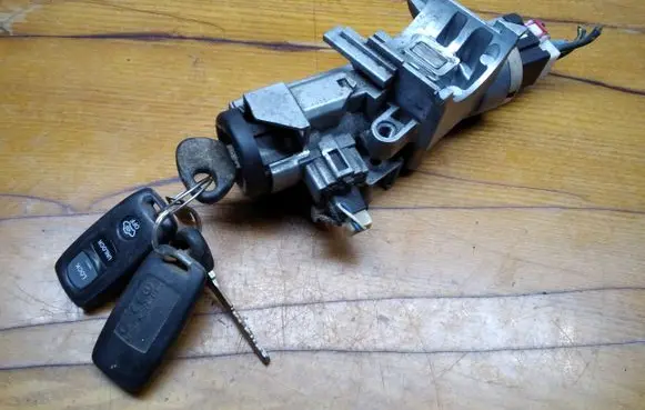 Mazda 2 Ignition lock YP2ALF15607AC