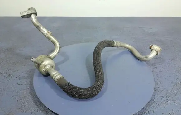 Air conditioning (A/C) pipe/hose