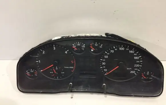 Audi A6 S6 C5 4B Speedometer (instrument cluster) 4B0919860E