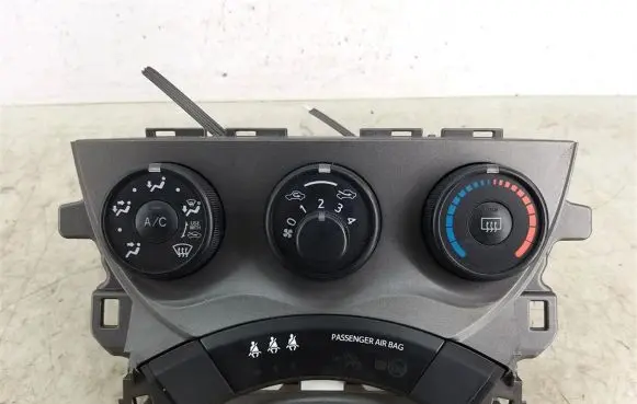 Toyota Verso-S Climate control/heater control trim 