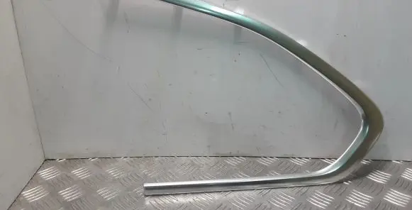 BMW X1 F48 F49 Rear side glass trim 27000831 15608310