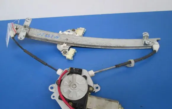 Nissan Almera Front door window regulator with motor