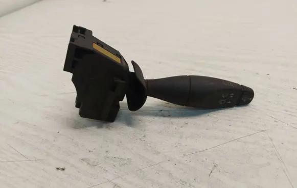 Ford Focus Wiper control stalk