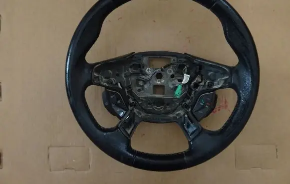 Ford C-MAX II Steering wheel