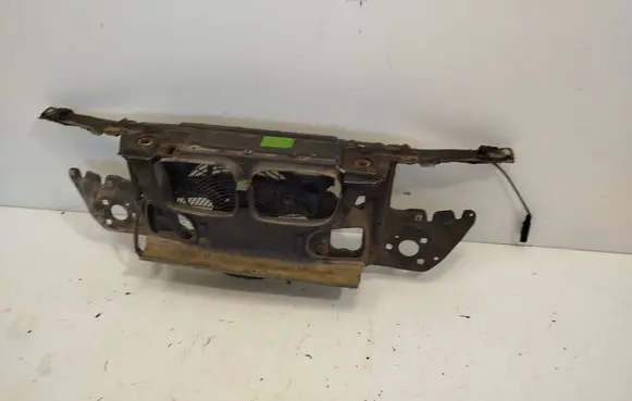 BMW 5 E39 Radiator support slam panel 8362434