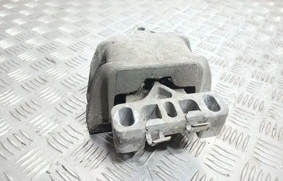 Audi A3 S3 8L Engine mount bracket