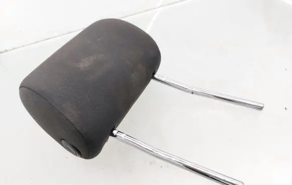 Audi A3 S3 8P Front seat headrest 