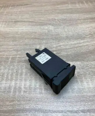 Audi A6 S6 C4 4A Windscreen/window heater switch 4A0941503G