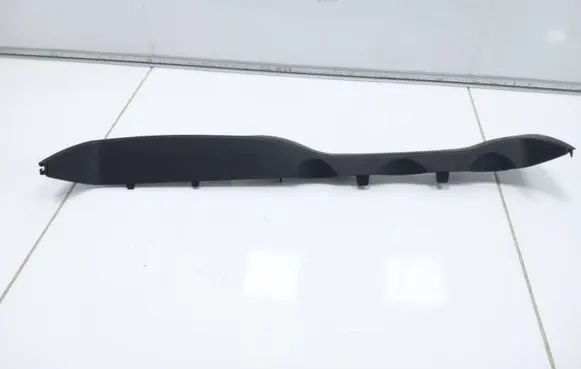 Mercedes-Benz C W204 Radio/GPS head unit trim A2046890839 9030800