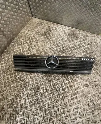 Mercedes-Benz Vito Viano W638 Quarter panel pressure vent A6388880415 6388880415