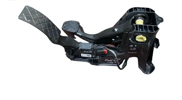 Volkswagen Golf VII Pedal assembly 5Q1721058AL 5Q1721503F