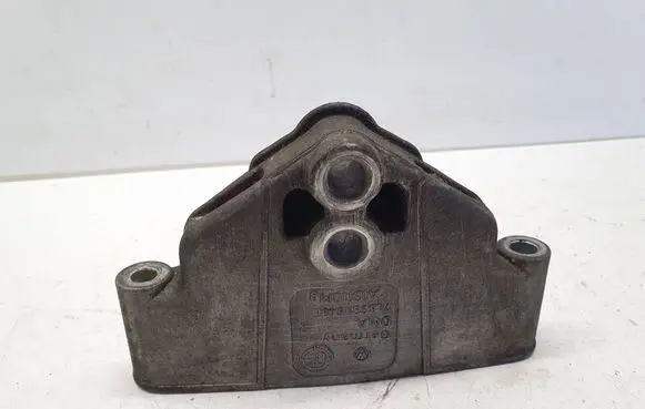 Volkswagen Touareg I Other engine bay part 7L6399649E
