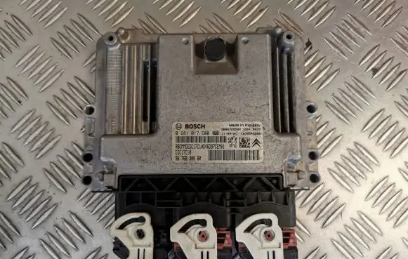 Citroen DS3 Engine control unit/module 9676830080 0281017600