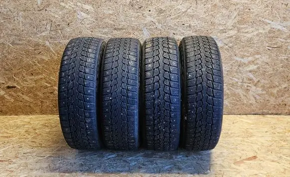 Volkswagen Transporter - Caravelle T5 R16 C winter/snow tires with studs 