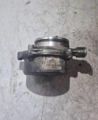 BMW 3 E46 Vacuum pump 72817601 03T0746023 7787366C
