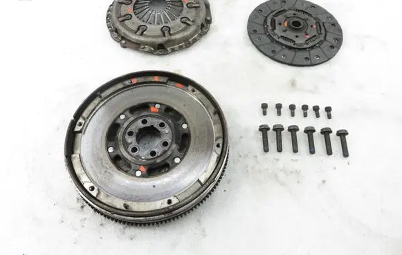 Audi A6 S6 C5 4B Dual mass flywheel 323064510 123042810 415007510