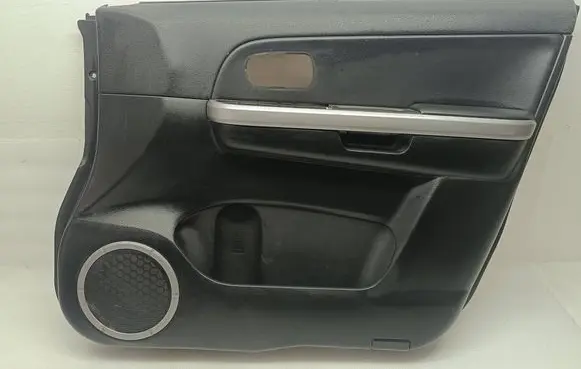 Suzuki Grand Vitara II Front door card panel trim 8371265J0