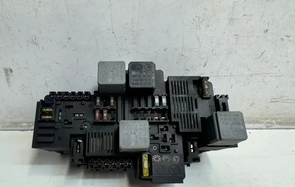 Mercedes-Benz E W213 Fuse module A2139062202