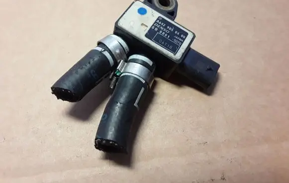 Mercedes-Benz C W203 Exhaust gas pressure sensor A6429050400 SD00015070