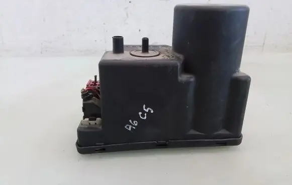 Audi A6 S6 C5 4B Central locking vacuum pump 4A0862257A