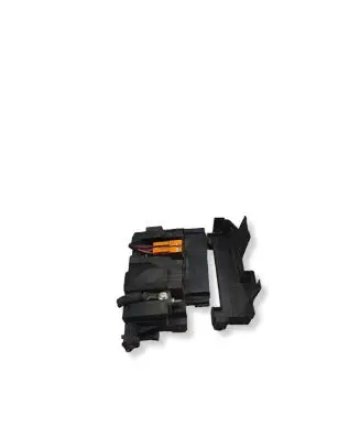 Renault Clio III Fuse box cover 8200267011