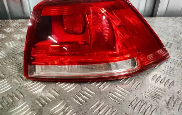 Volkswagen Golf VII Rear/tail lights 5G0945096